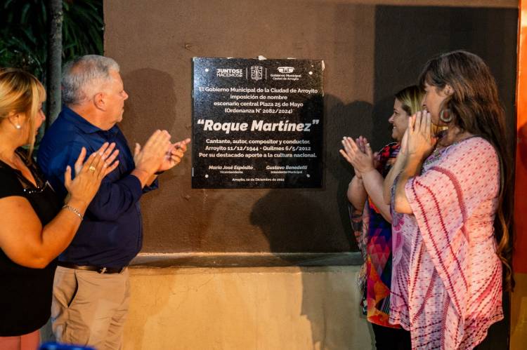 Homenaje a Roque Martínez: El escenario mayor de la Plaza 25 de Mayo lleva su nombre