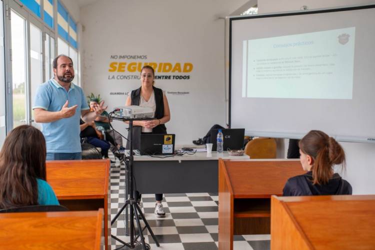 Seguridad Vial: Arroyito capacita a jóvenes para la obtención de primeras licencias